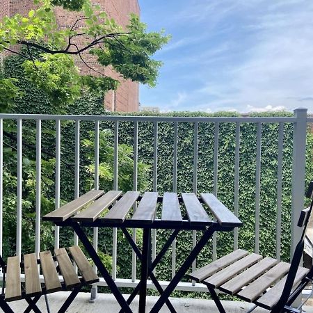 Appartement Condo Avec Terrasse Privee Dans Le Quartier Des Spectacles Montréal Exteriör bild