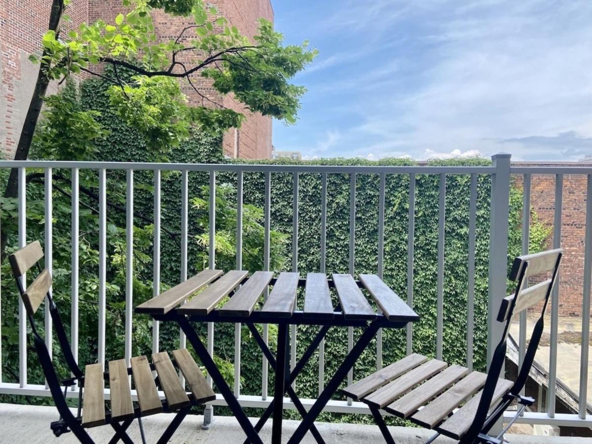 Appartement Condo Avec Terrasse Privee Dans Le Quartier Des Spectacles Montréal Exteriör bild